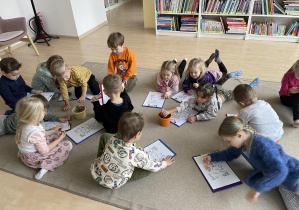 wyjście na zajęcia biblioteczne