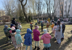 powitanie wiosny w ogrodzie