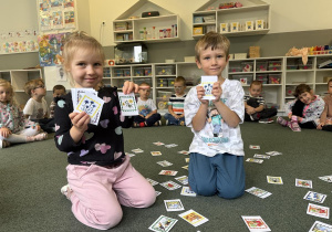 zabawa dydaktyczna na Dzień znaczka pocztowego