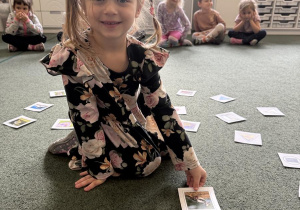 zabawa dydaktyczna na Dzień znaczka pocztowego