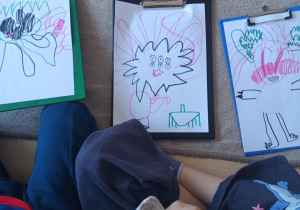 Narysowane wspólnie przez dzieci przedszkolne potwory