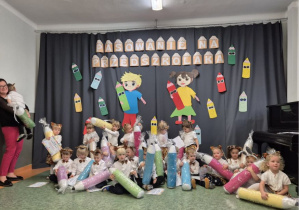 Tygryski pozują do wspólnego zdjęcia