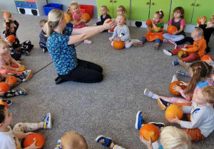 zabawy ruchowe z piosenką