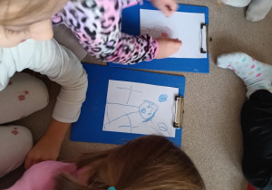 Rysunek dziewczynki przedstawiający uczucie strachu