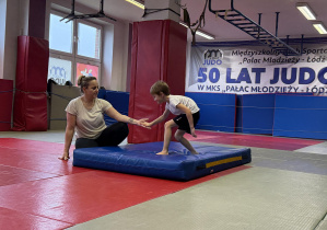 dzieci na zajęciach sportowych judo