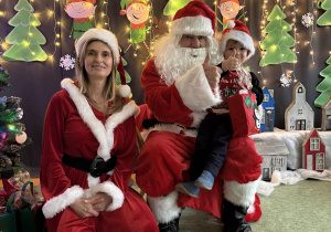 zdjęcie z Mikołajem i Mikołajową