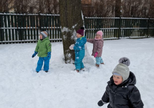 Zabawy ruchowe w ogrodzie ZIMĄ