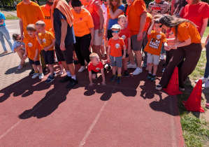 Dzieci podczas Sprintem do Maratonu