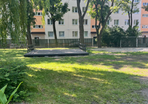 Scena oraz ogród przedszkolny